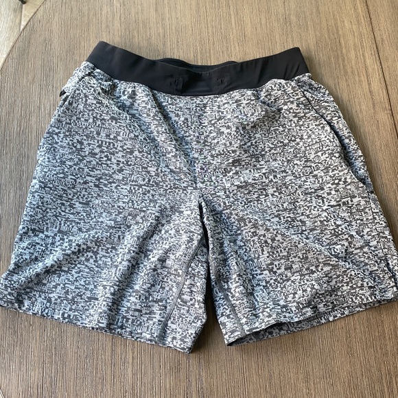 lululemon athletica Other - Lululemon T.H.E. Short 7” - Digital Print Gray
